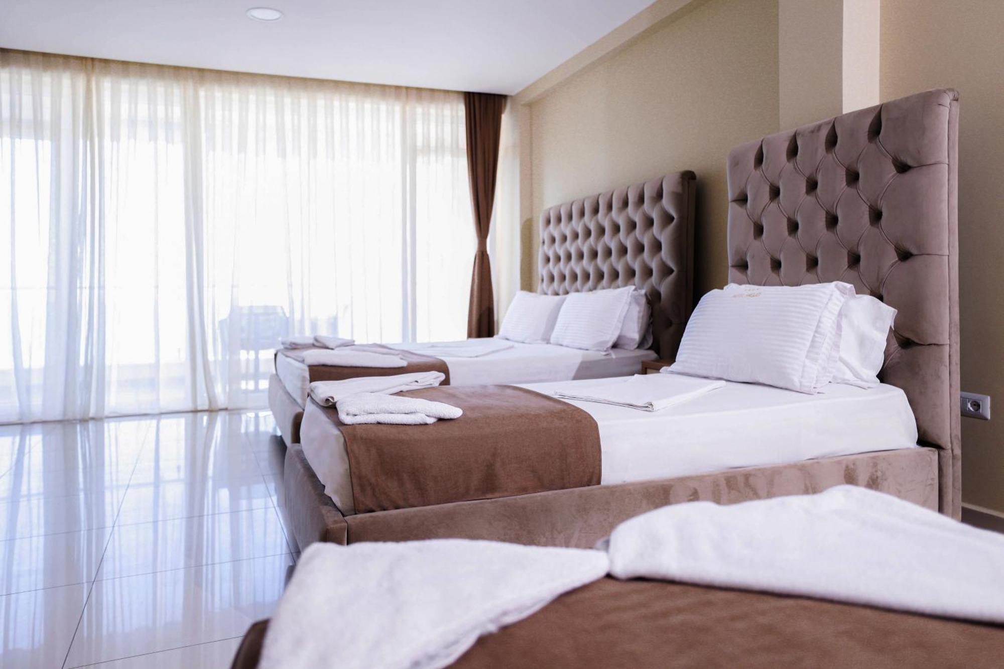 Hotel Frojd - Beach Front Resort Shëngjin 外观 照片