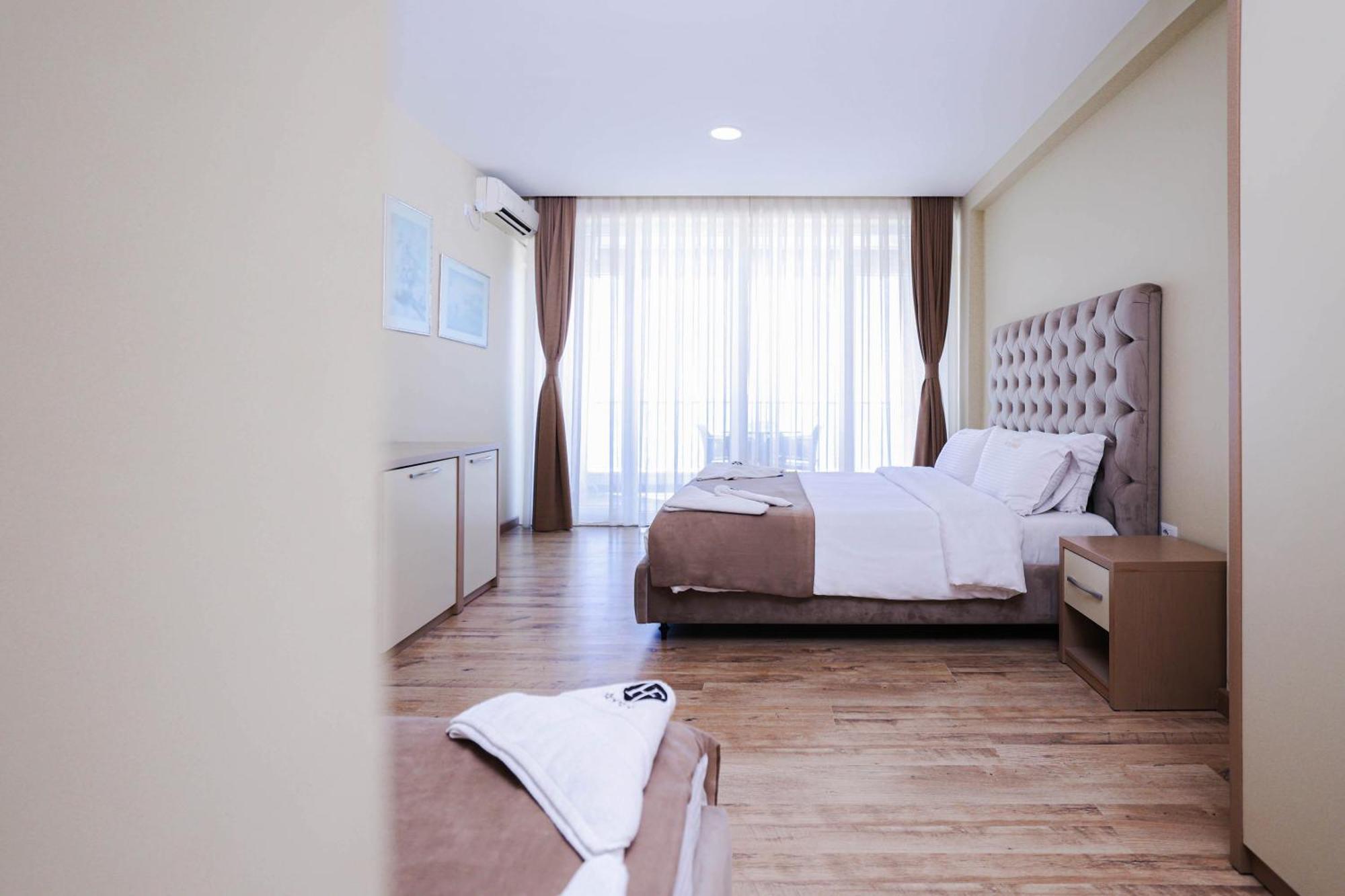 Hotel Frojd - Beach Front Resort Shëngjin 外观 照片